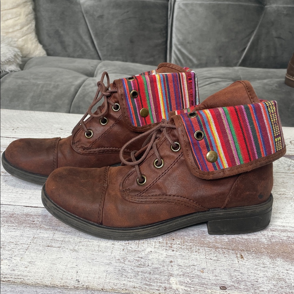 American Eagle Brown Ankle Boots with Multicolor Fold-Over Cuff Size 9